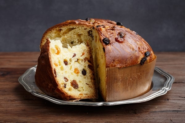 Italský sladký chléb panettone